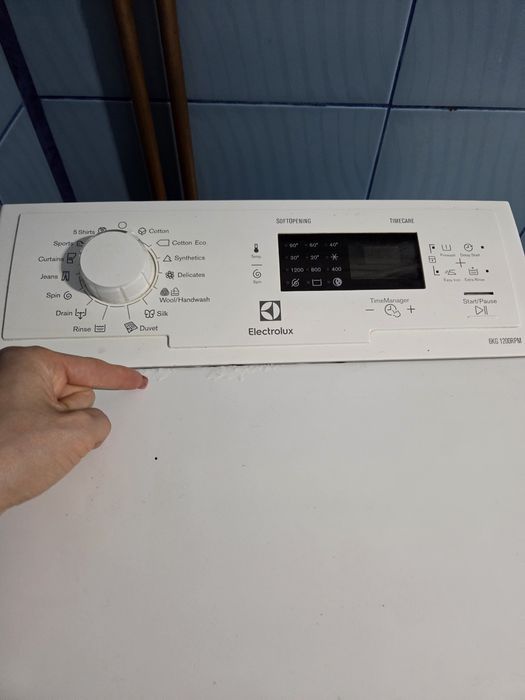 Mașina de spalat verticala Electrolux