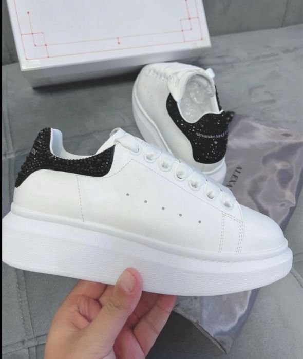 Alexander McQueen - Pietricele Cu factura!