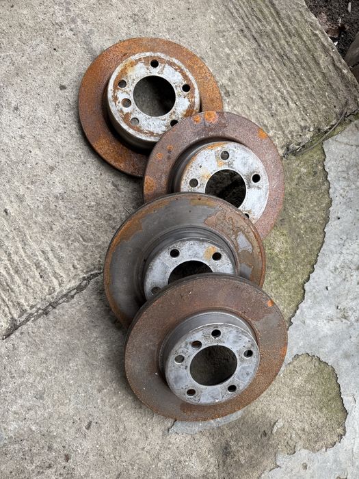 Discuri fata spate BMW e46