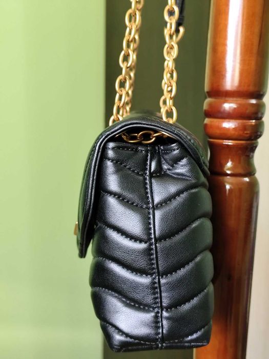 Louis Vuitton Черна Кожена Дамска Чанта от гладка телешка кожа