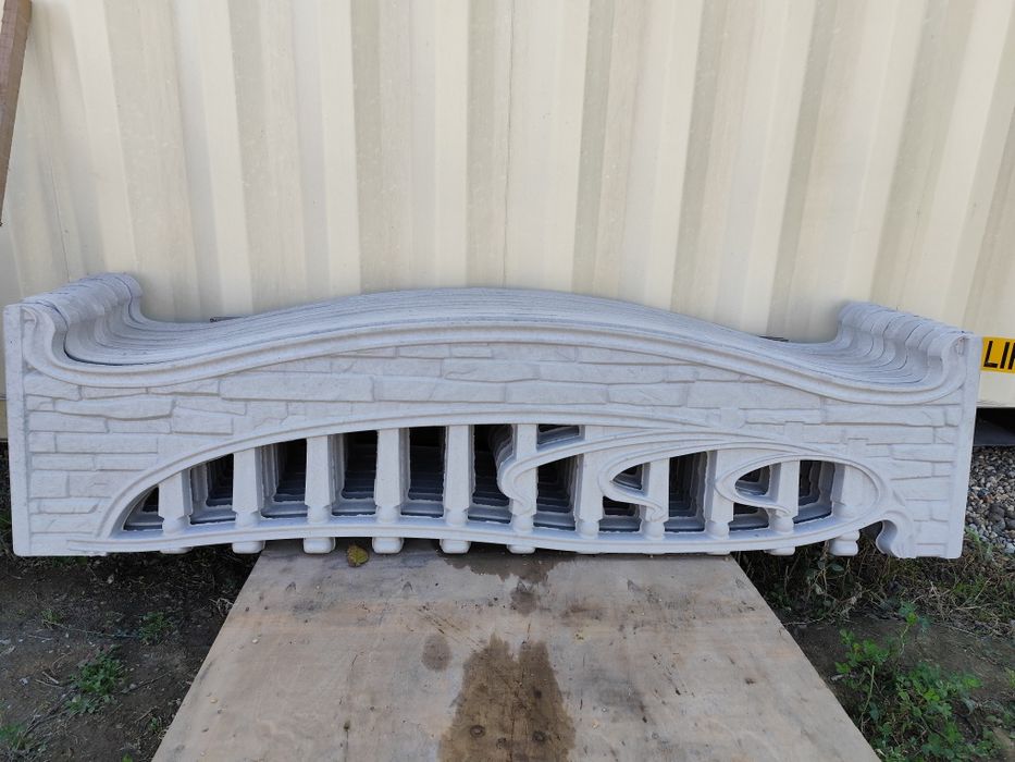 Vând gard din beton