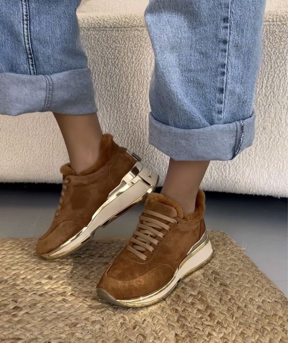 Продам кроссовки зимние