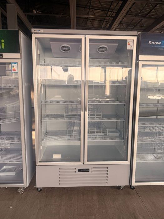 Витринный холодильный шкаф SNOW VILLAGE LC-1200FX
