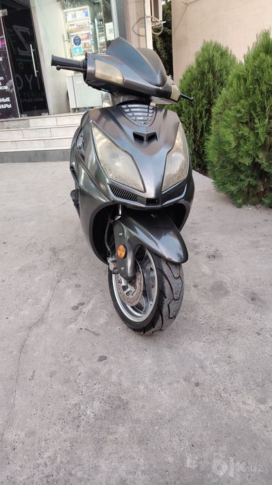 Skuter sotiladi 150 kub