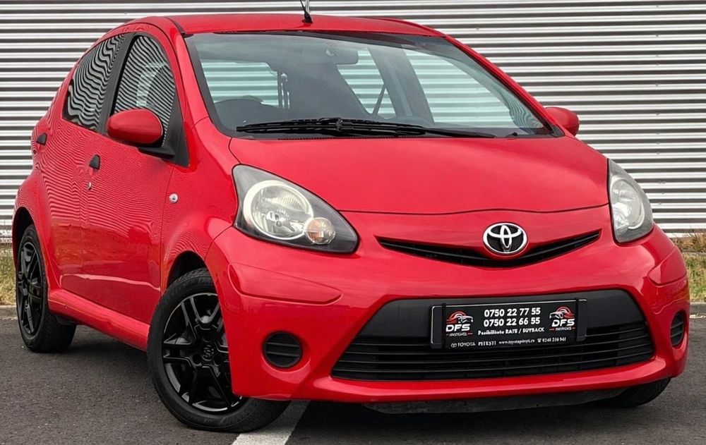 Vand Toyota Aygo 1.0 Benzina 2014 înmatriculată RO impecabila urgent