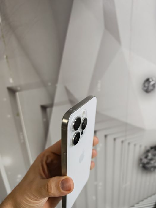 iPhone 16 Pro Max Silver 92% Impecabil totul original liber retea.
