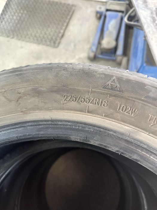 Продам летнею резину 225/55 R18