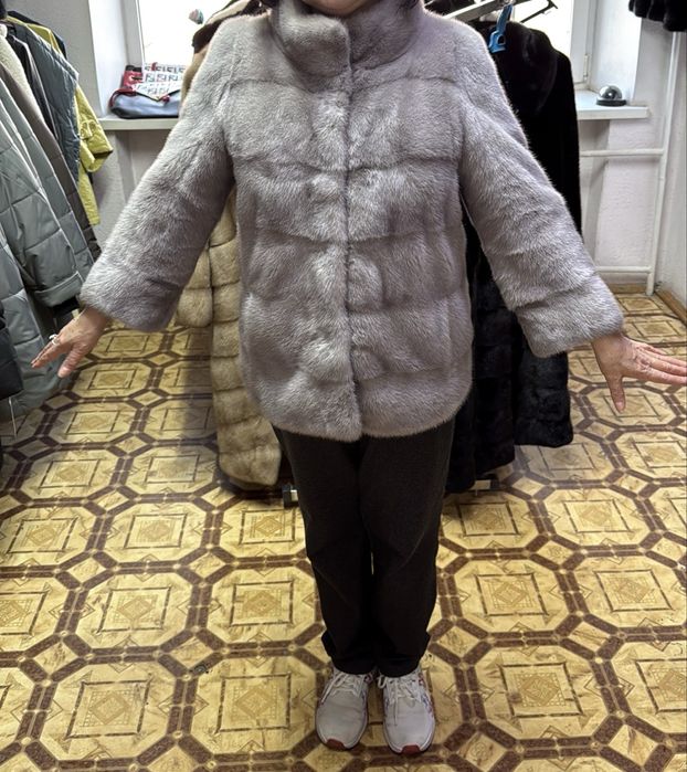 Продам норковую шубу
