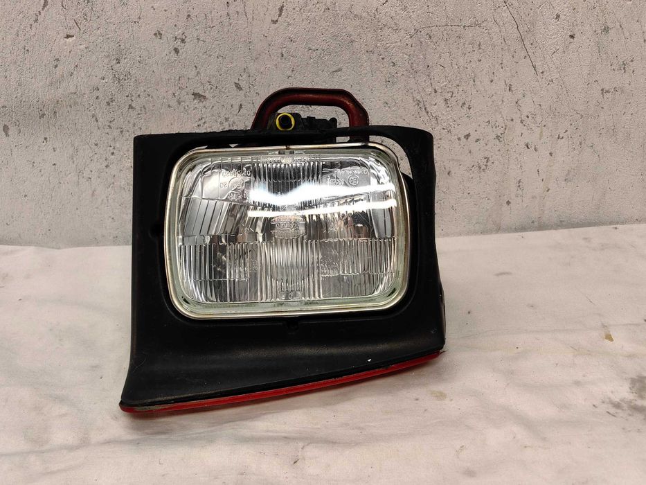 Оригинален десен фар Мазда 323  Mazda 323 F