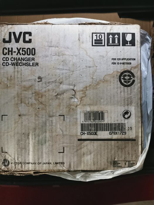 Vând magazie de CD-uri auto JVC