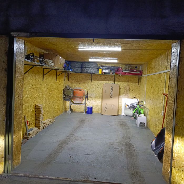 Продам гараж на 9 микрорайоне