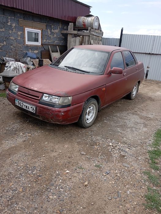 Машина продам 2000 года