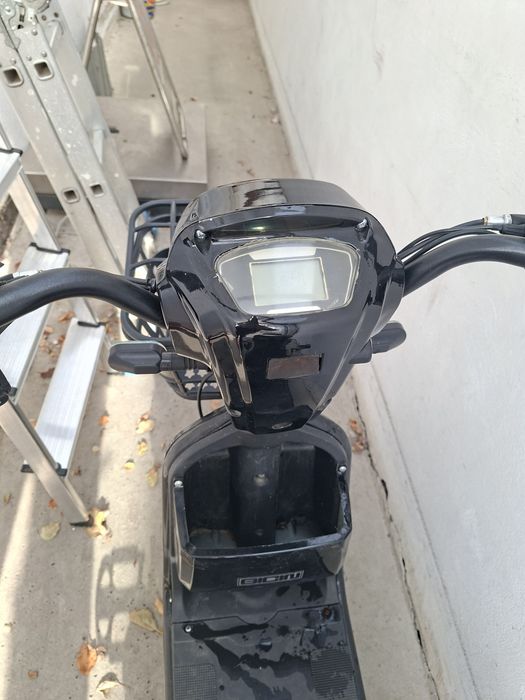 Bicicleta electrica 1200 de lei negociabil