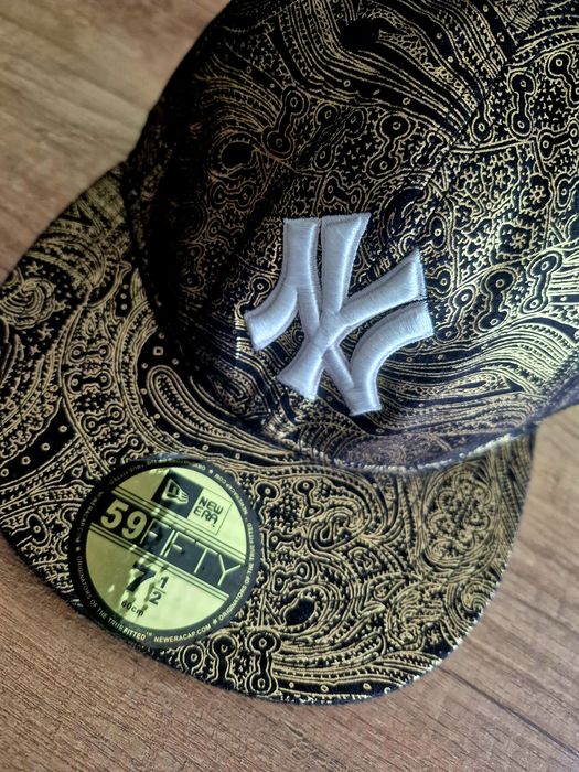 Оригинална шапка New Era 59FIFTY - NY Yankees (Paisley Gold