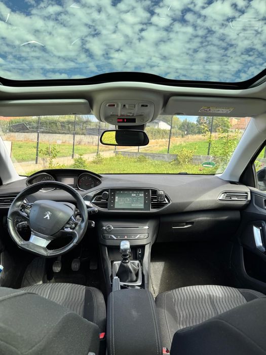 Vând Peugeot 308