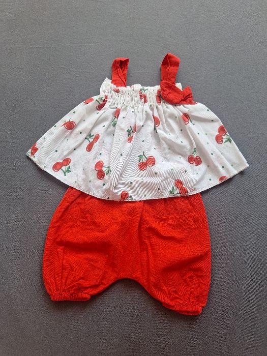 Изобилие от бебешки дрешки