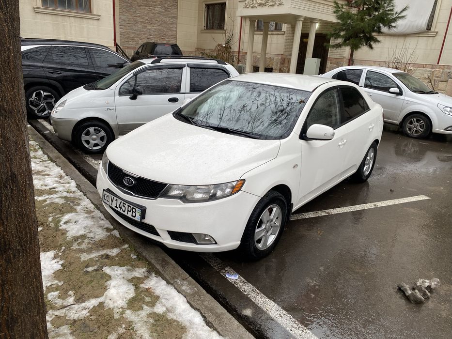 Kia forte 2009 yurgani 252.000 km