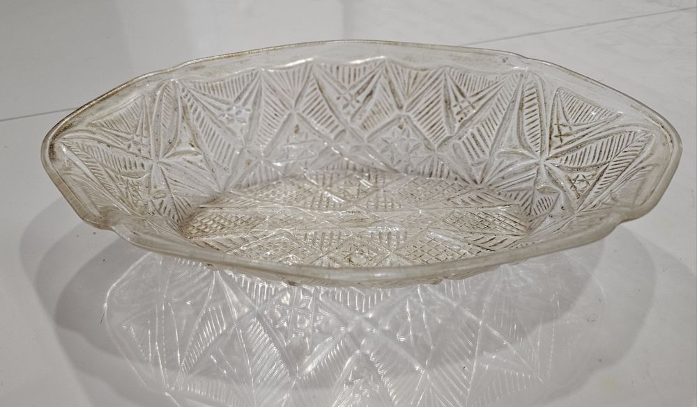 Пиалы и хлебница