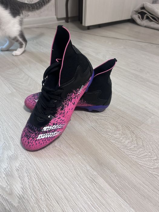 Продам бутсы для футбола