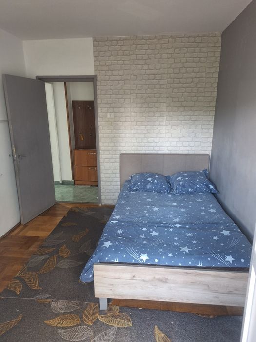 Închiriez apartament