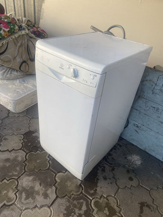 Посудамойка Indesit