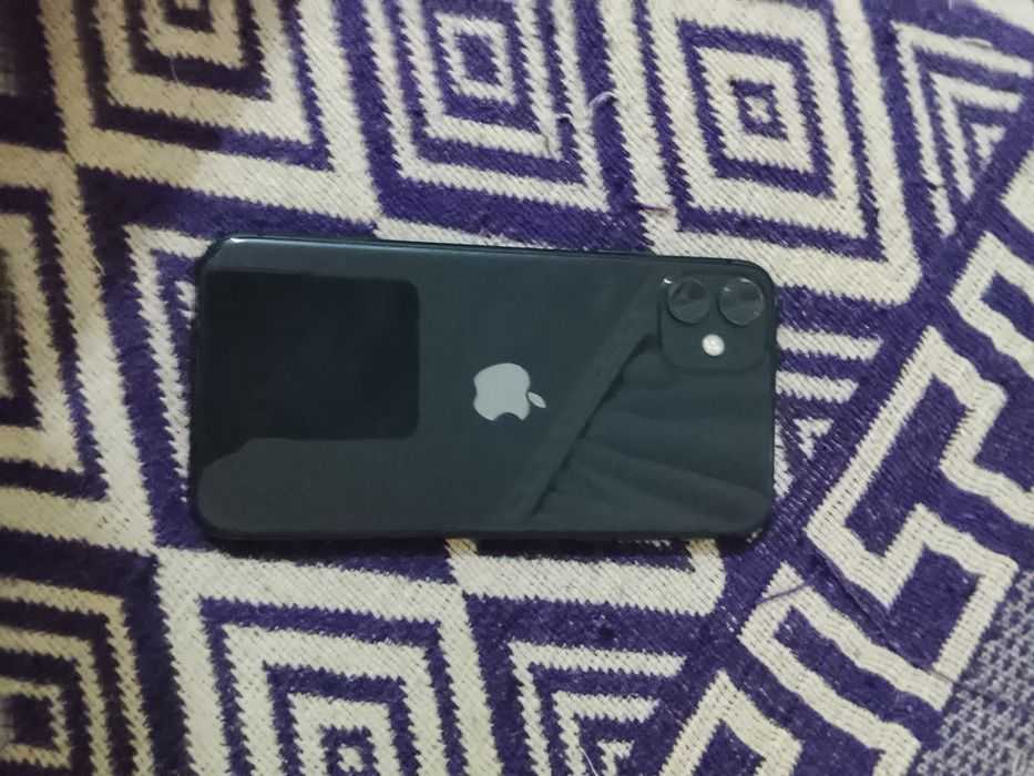 Продам iPhone 11 в блоке