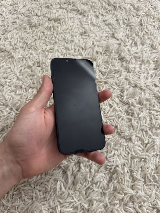 Vand iphone 13 cu 128gb si 88%