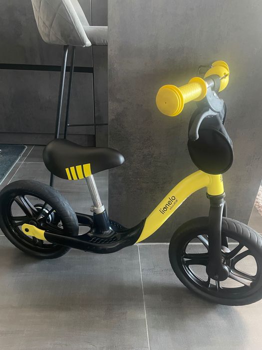 Bicicletă de echilibru