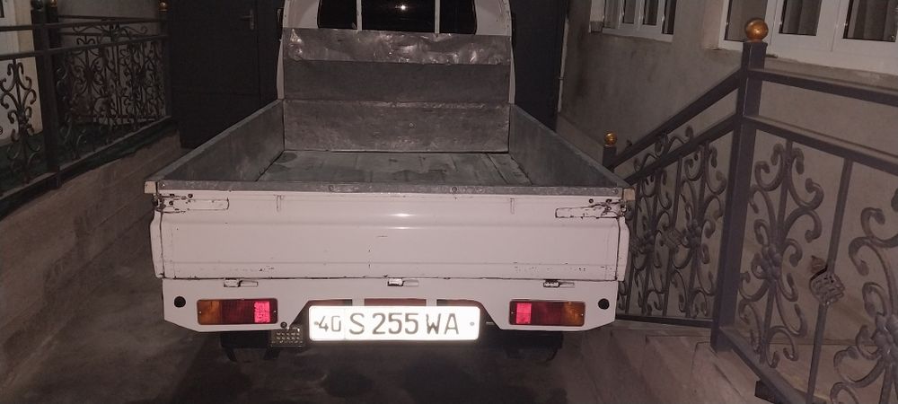 Damas Labo qarab minilgan