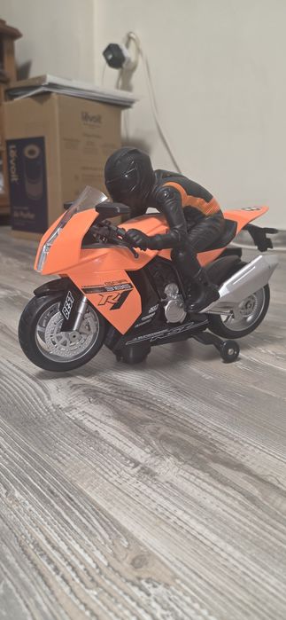 Детска играчка мотор с моторист на батерии AutoBike