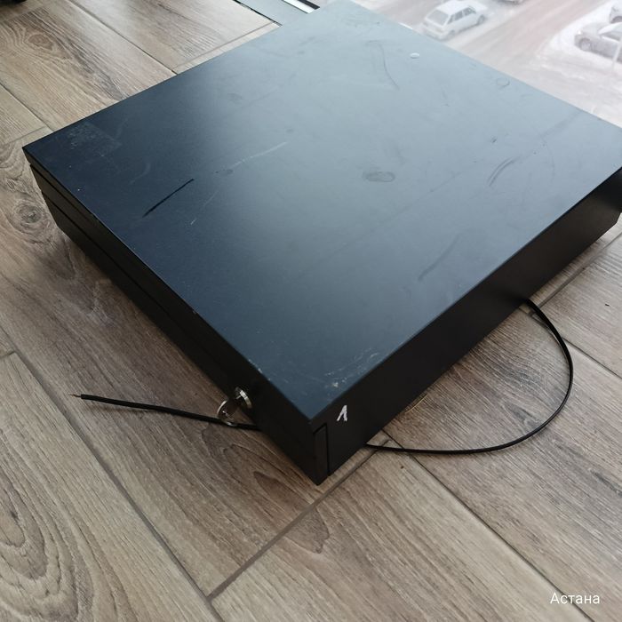 Денежный - кассовый ящик, большой денежный ящик,офисная мебель