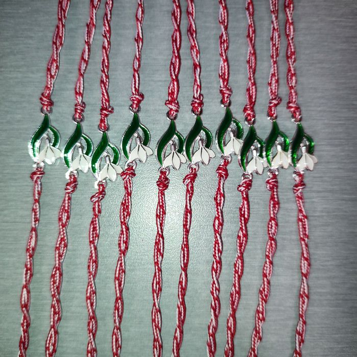 Ръчно изработени мартеници