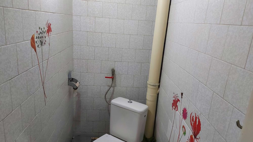 Под НАЕМ, КЪЩА, Идеален Център