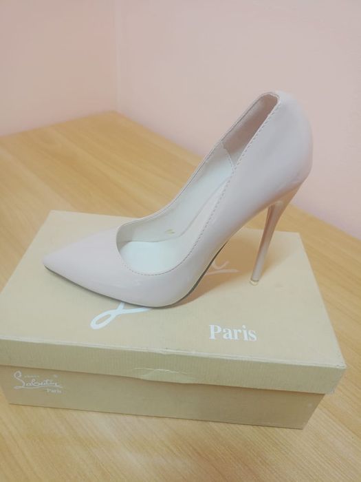 Продам туфли новые.