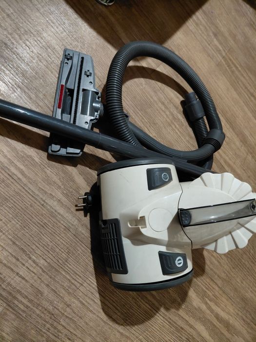 Пылесос для дома