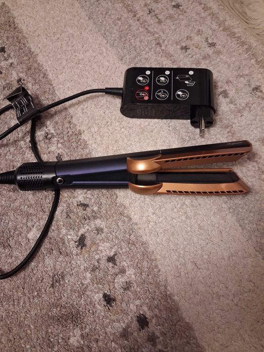 Placa par dyson ht01 noua,cu folia pe ea!