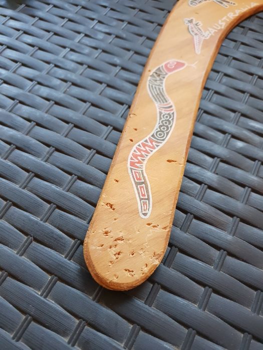 Bumerang australia cu teacă toc cu prindere la curea