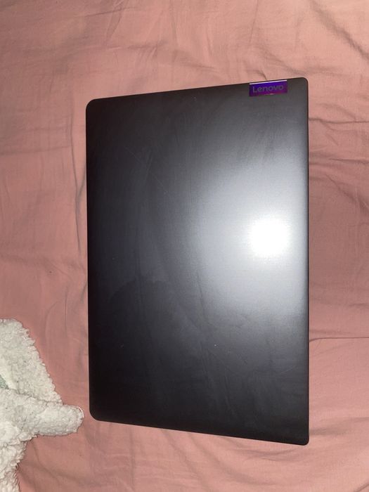 Laptop Lenovo i3 Gen 11, SSD 512GB, Windows 10 Pro – bun pentru școală