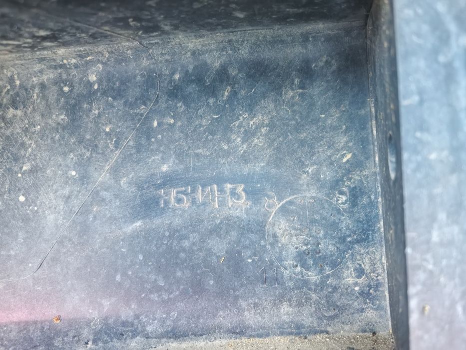 Мазда Кронос, бампер передний