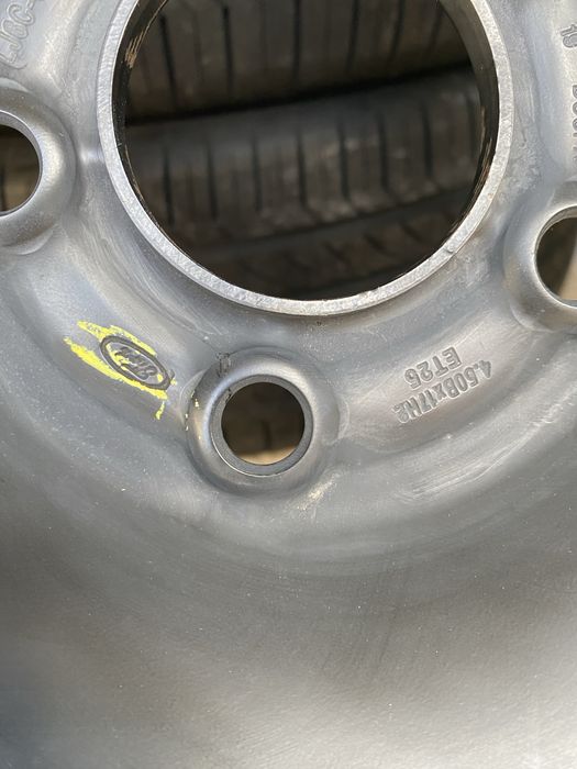 17 цола Патерица Резервна Гума Форд Волво 165/70/17