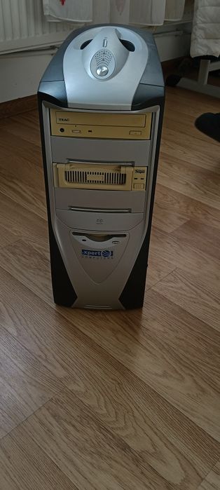 Unitate + monitor