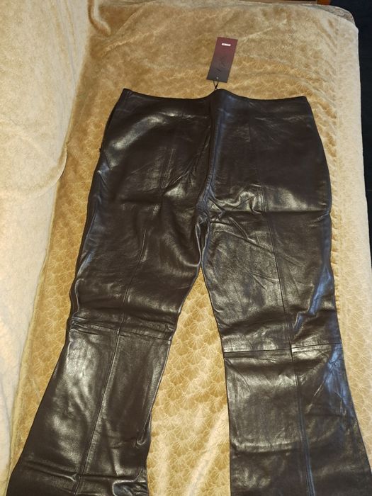 Pantaloni de femei din piele naturala