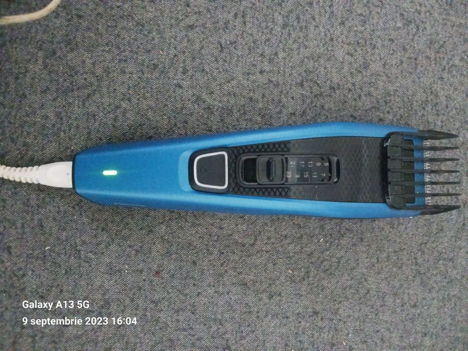 Mașină de tuns paru. 35 lei