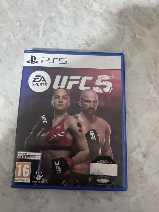 Продам диск UFC5 PS5