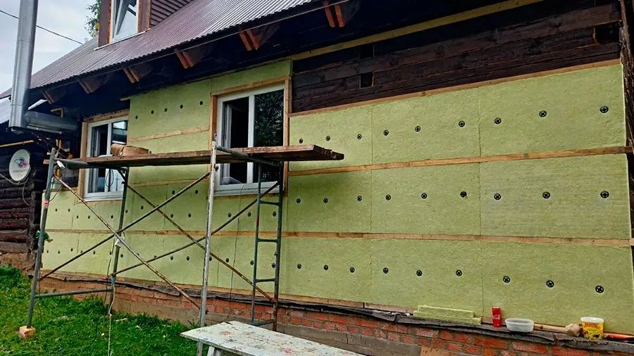 Утеплением сданий домов пенополиуретаном базальтом