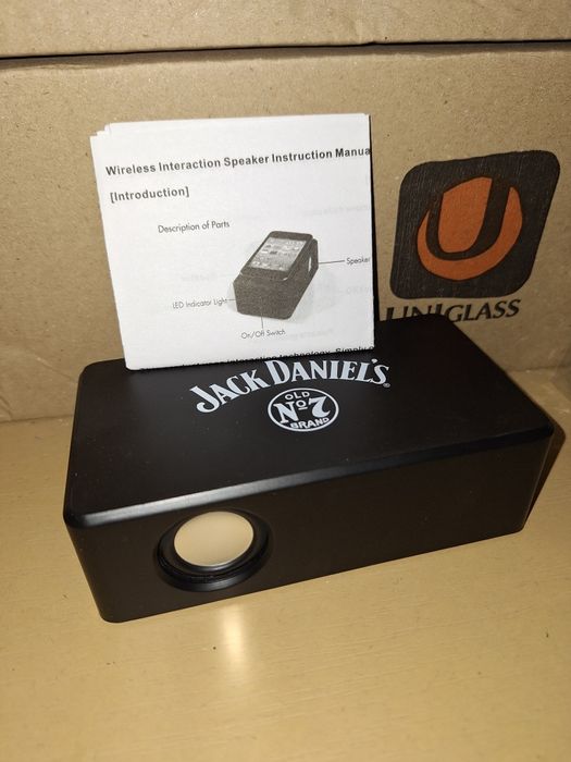 Jack Daniels плоско метално шише , блутут колонка и powerbank