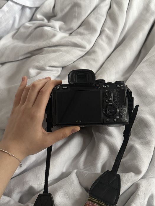 Фотокамера Sony Alpha A7 III kit 28-70mm