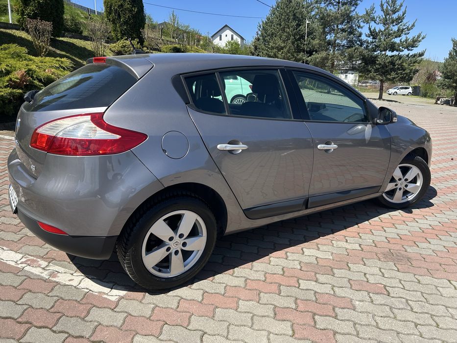 -Renault megane facelift-2011-luna12-1.9diesel-131cai-euro5-adusa din germania-inmatriculata ro-2026-luna aprilie-