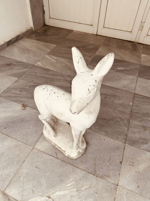 Тежка каменна градинска фигура – сърна / елен, 79 см
