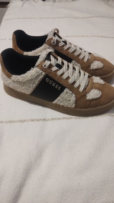 Маратонки  Guess